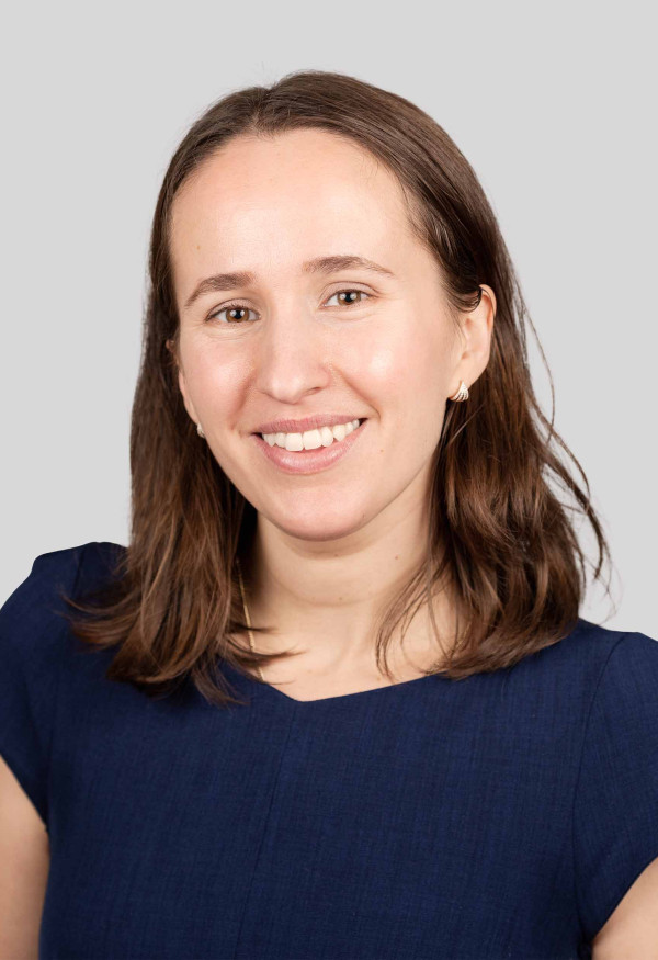 Katie Kirk headshot