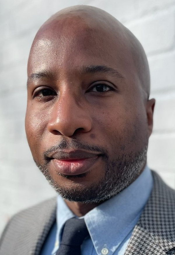 Christopher Lindsey headshot